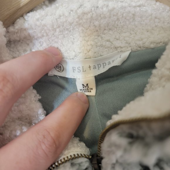 NanaMacs Sage Snow War Sweater Pullover Size Medium - Picture 6 of 6